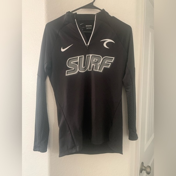 Nike Black pull over with White Accents - Picture 1 of 4